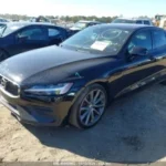 Volvo S60 T5 MOMENTUM*