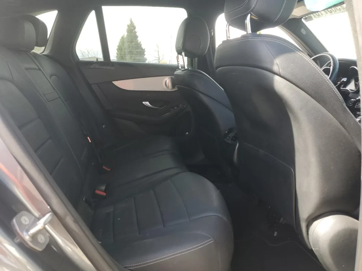 Mercedes-Benz GLC 300 4MATIC * Възможност за Лизинг*  | Mobile.bg — изображение 11