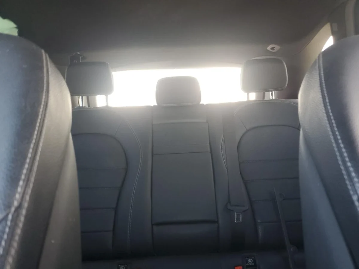 Mercedes-Benz GLC 300 4MATIC * Възможност за Лизинг*  | Mobile.bg — изображение 10