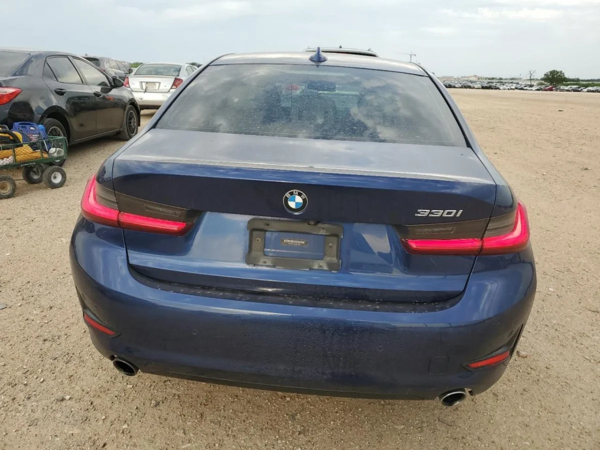 BMW 330 I * КЛИП НА ДВИГАТЕЛ* * ЛИЗИНГ*  | Mobile.bg — изображение 6