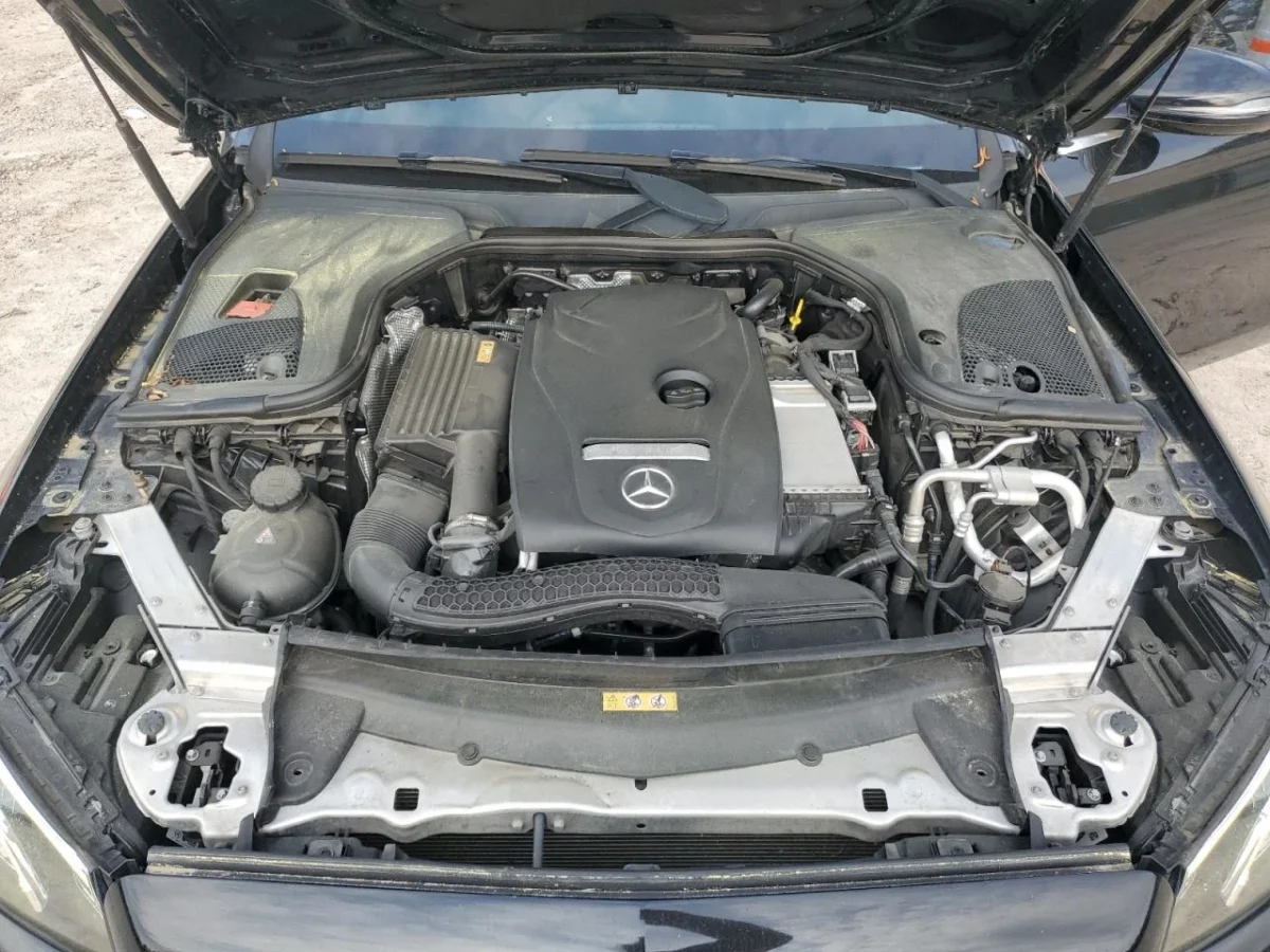 Mercedes-Benz E 300 AMG PACK * КЛИП НА ДВИГАТЕЛ* * ЛИЗИНГ*  | Mobile.bg — изображение 11