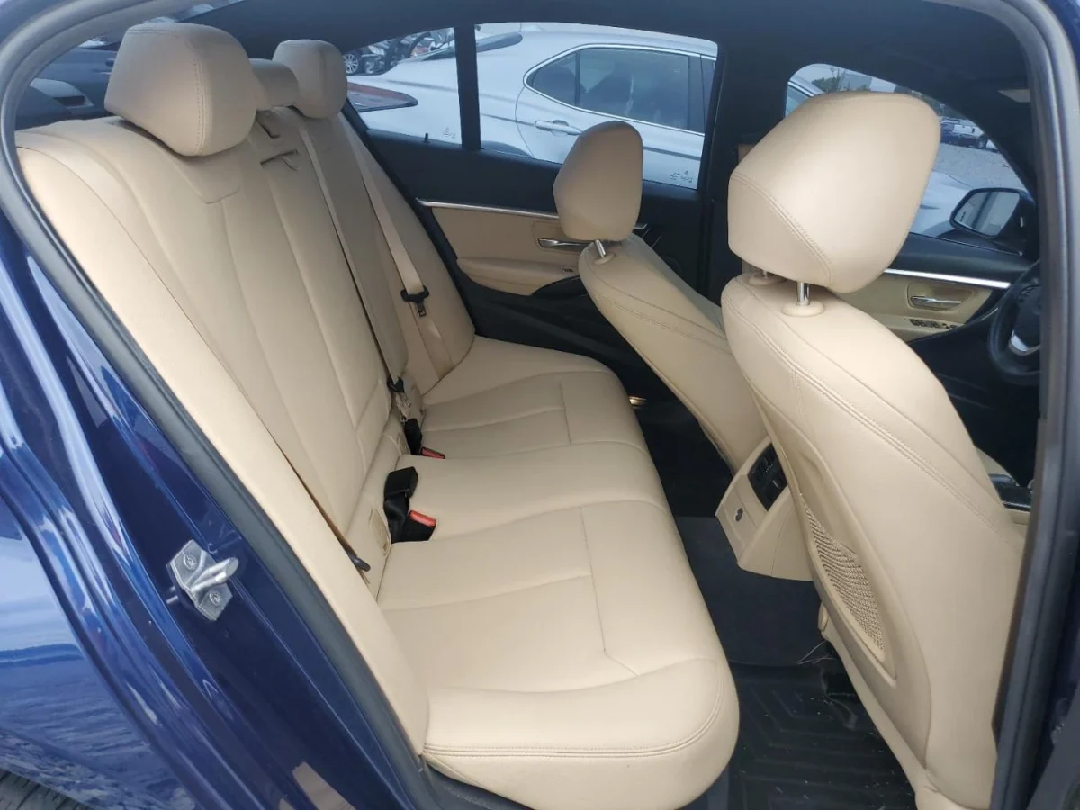 BMW 330 XI * ЛИЗИНГ*  | Mobile.bg — изображение 10