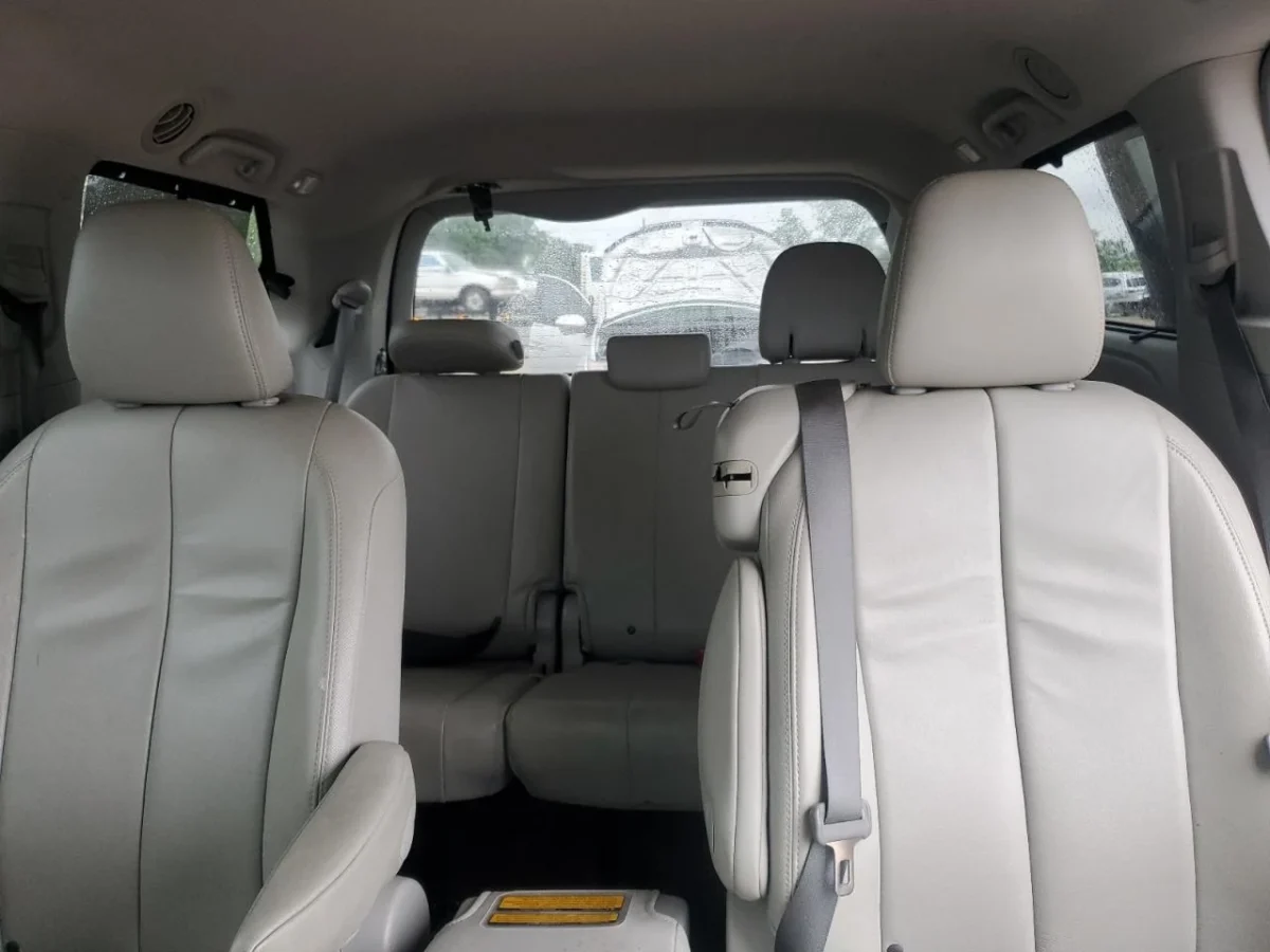 Toyota Sienna 3.5L XLE* ЛИЗИНГ*  | Mobile.bg — изображение 10