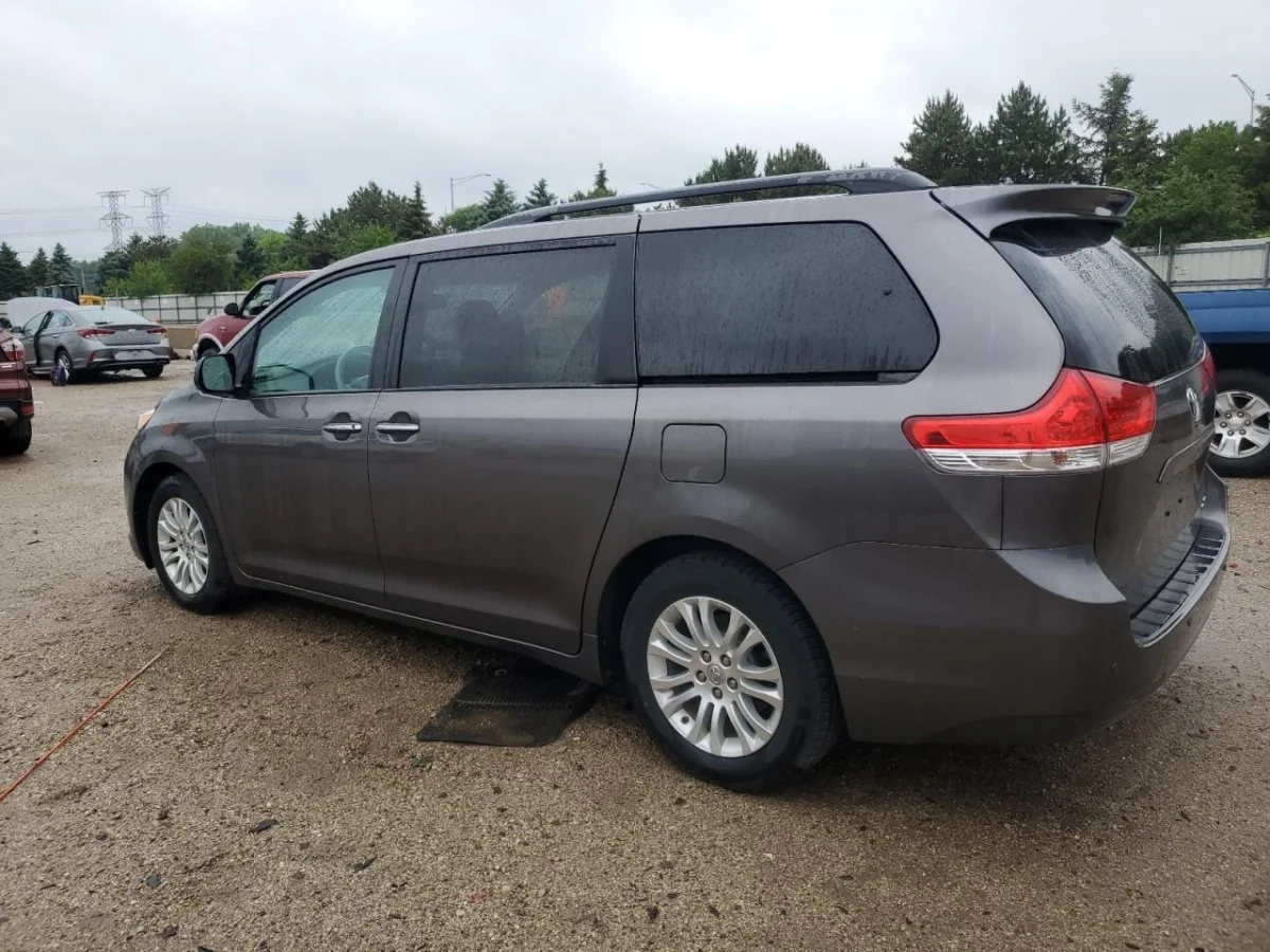Toyota Sienna 3.5L XLE* ЛИЗИНГ*  | Mobile.bg — изображение 6