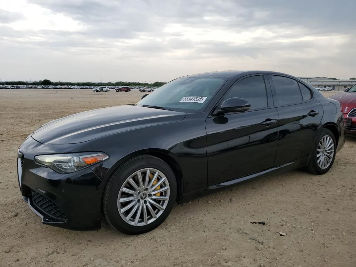 Alfa Romeo Giulia Ti Q4 280кс * Възможност за Лизинг*  | Mobile.bg — изображение 1