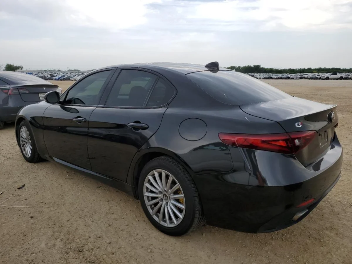 Alfa Romeo Giulia Ti Q4 280кс * Възможност за Лизинг*  | Mobile.bg — изображение 2