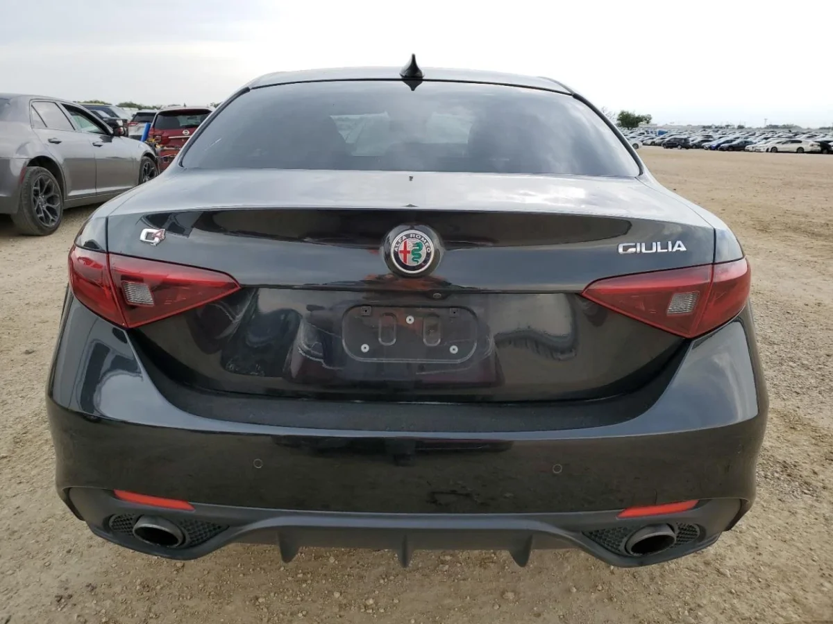 Alfa Romeo Giulia Ti Q4 280кс * Възможност за Лизинг*  | Mobile.bg — изображение 6
