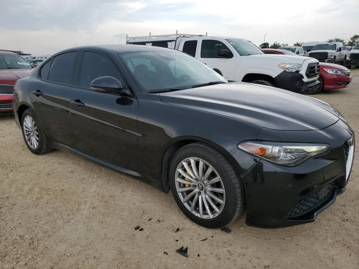 Alfa Romeo Giulia Ti Q4 280кс * Възможност за Лизинг*  | Mobile.bg — изображение 4