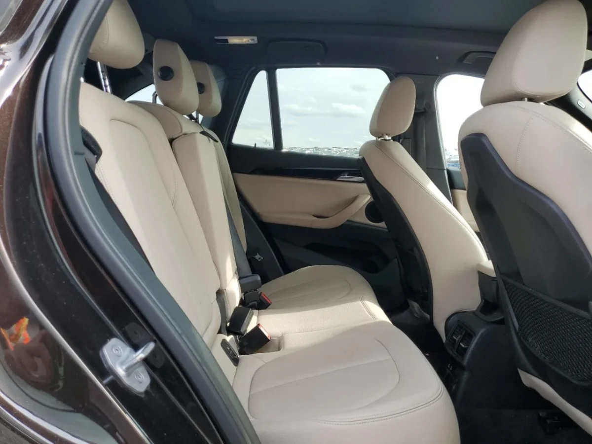 BMW X1 XDRIVE28i * Възможност за Лизинг*  | Mobile.bg — изображение 11